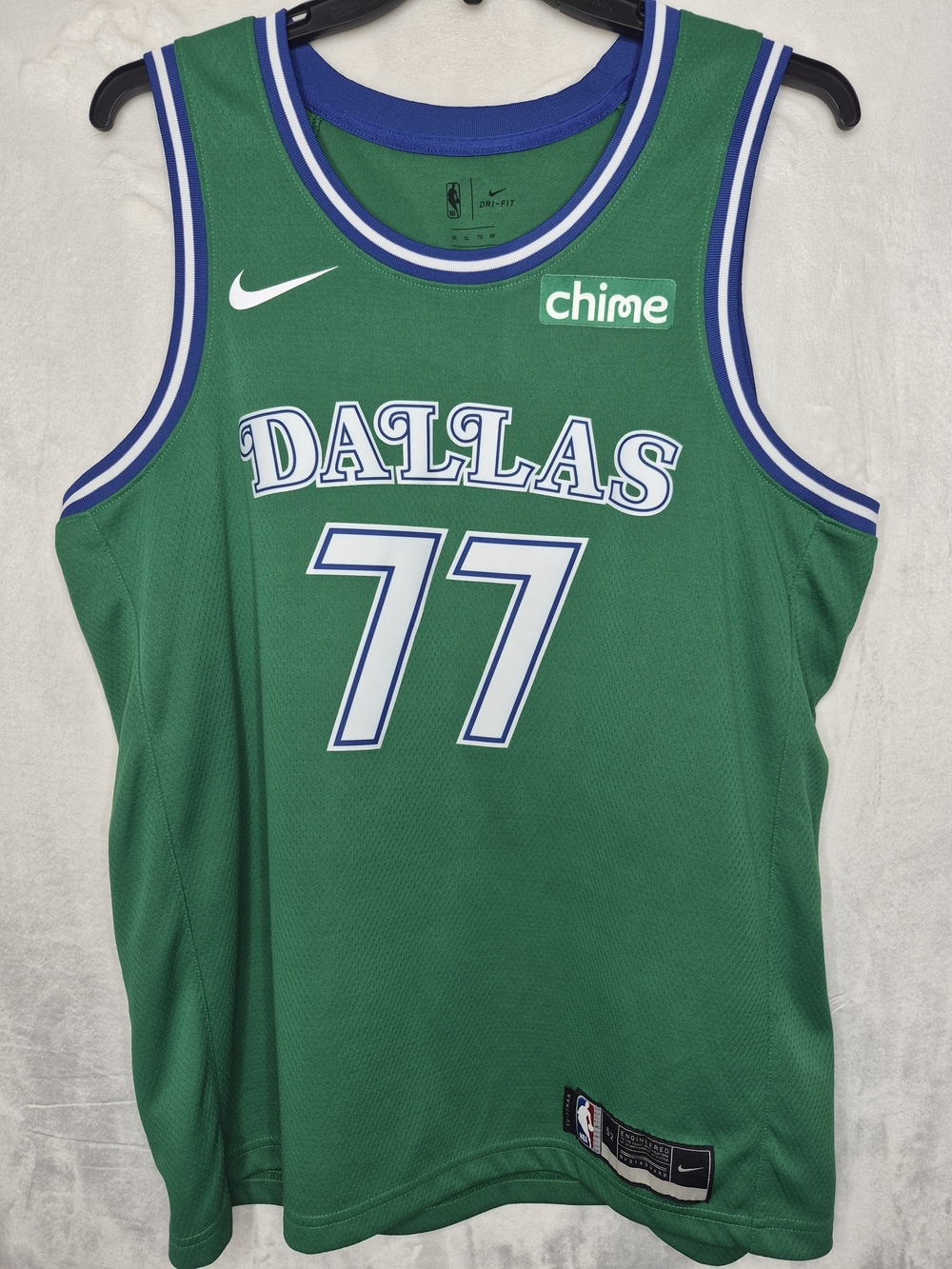 Nike NBA Dallas Mavericks Luka Doncic 77 Green City Edition Jersey Size XL 52